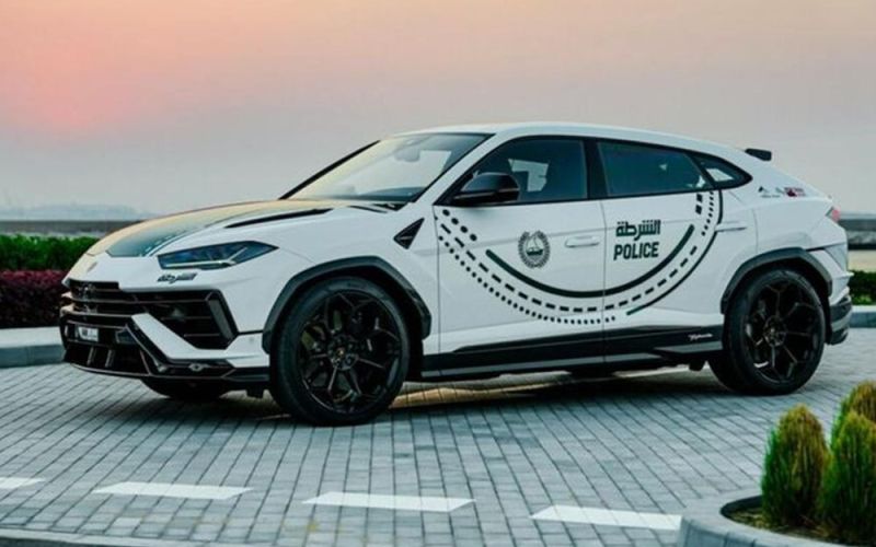 Lamborghini Urus Performanceante - 'quái vật' 650 mã lực của cảnh sát Dubai