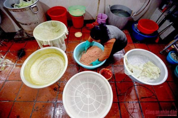 Làng xôi Phú Thượng 'ăn ngủ cùng xôi' ngày cận Tết