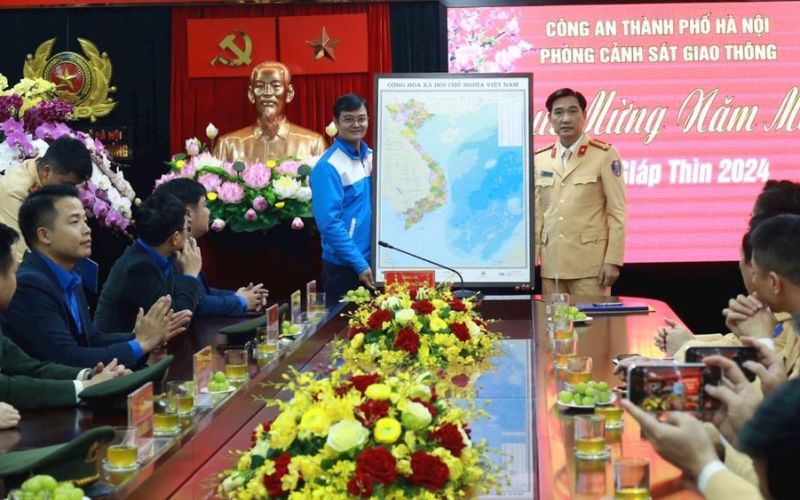 Lãnh đạo Trung ương Đoàn thăm, chúc Tết các đơn vị trực Tết