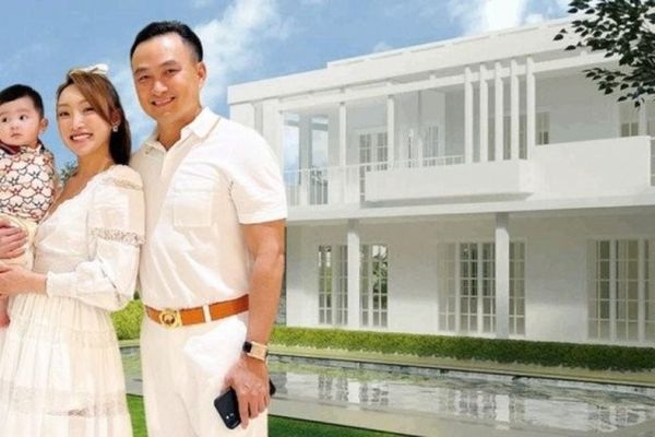 Mãn nhãn biệt thự triệu đô xanh mướt của Chi Bảo và vợ trẻ