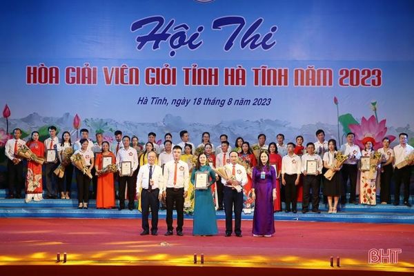 'Mềm hóa' công tác tuyên truyền, đưa pháp luật đến gần với người dân