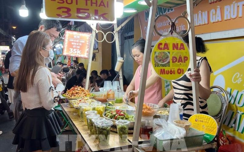 Mở cửa kinh tế đêm Thành phố Hồ Chí Minh: *Bài 1: Kích cầu tiêu dùng nội địa