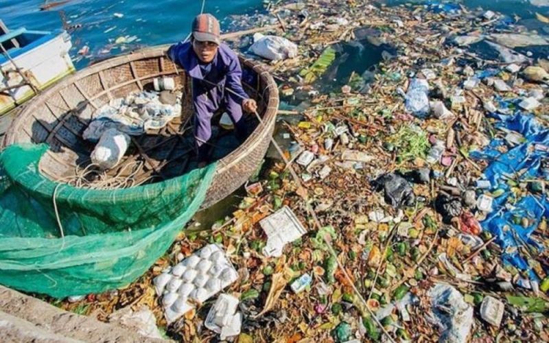 Mỗi năm Việt Nam thải ra môi trường 1,8 triệu tấn rác thải nhựa