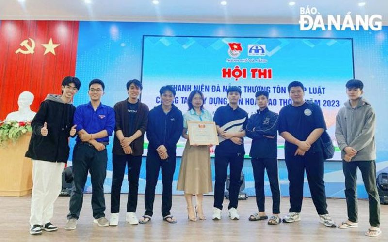 Mỗi thanh niên là một đại sứ văn hóa giao thông
