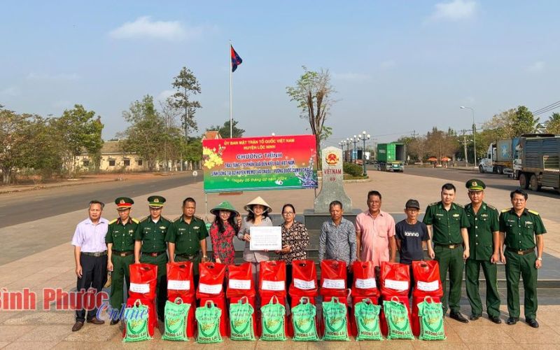 Một chương trình ý nghĩa với kiều bào Việt Nam sinh sống tại Campuchia dịp tết