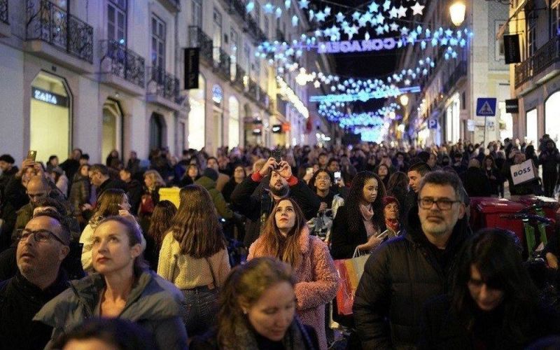 Năm 2023, dân số thế giới tăng thêm 75 triệu người