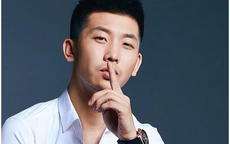 Nam diễn viên gây bão MXH khi khoe 'kho vàng' nặng 4 tấn, trị giá gần 7.000 tỷ đồng