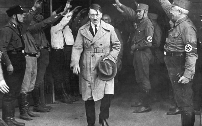 Nếu trùm Hitler không tự sát năm 1945, thế giới sẽ ra sao?