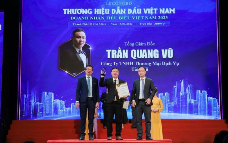 Ngành sản xuất Guitar Việt Nam trong thời kỳ hội nhập - Nỗi trăn trở của doanh nhân tiêu biểu Trần Quang Vũ
