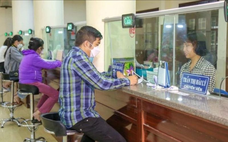 Nghệ An vượt chỉ tiêu về tỷ lệ người hưởng lương hưu, trợ cấp BHXH, Bảo hiểm thất nghiệp qua phương thức không dùng tiền mặt tại khu vực đô thị