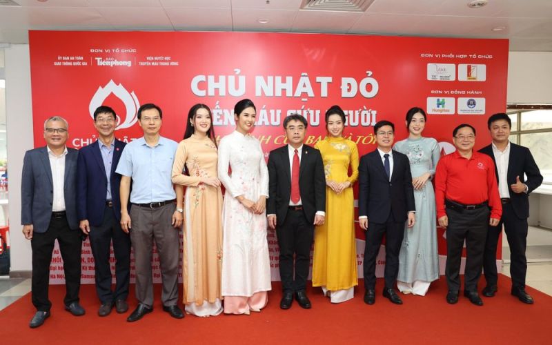 Ngọc Hân, Phương Nga diện áo dài nền nã tại họp báo Chủ Nhật Đỏ lần thứ XVI - năm 2024