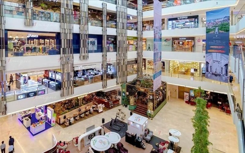 Nhà đầu tư nước ngoài đua nhau lập 'chợ' ở Hà Nội