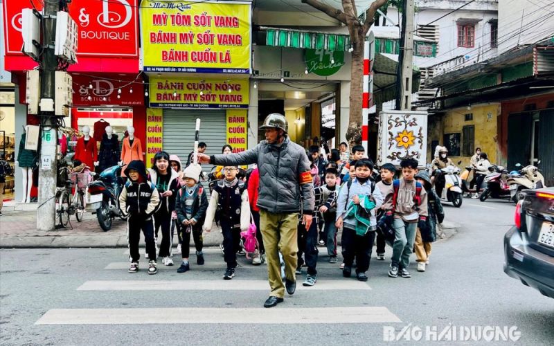 Những 'hiệp sĩ' giao thông thành phố