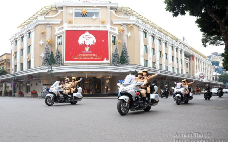 Những hình ảnh ra quân tấn công trấn áp tội phạm dịp Tết Nguyên đán Giáp Thìn 2024 của Công an Hà Nội