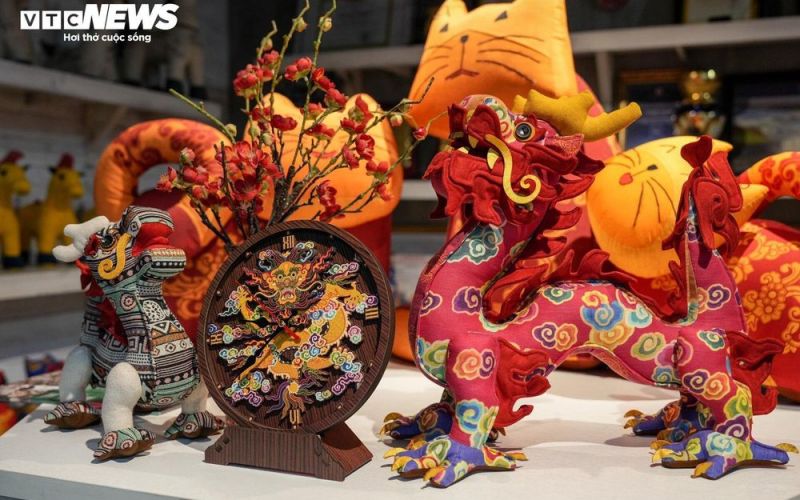 Những linh vật rồng tinh xảo được tạo ra từ bàn tay của 30 người thợ đặc biệt