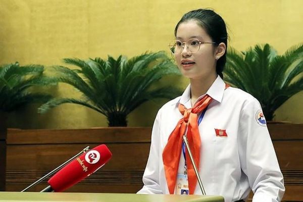Nữ sinh trẻ nhất trong Top 20 đề cử 'Gương mặt trẻ Việt Nam tiêu biểu': Mê khoa học và giàu lòng nhân ái