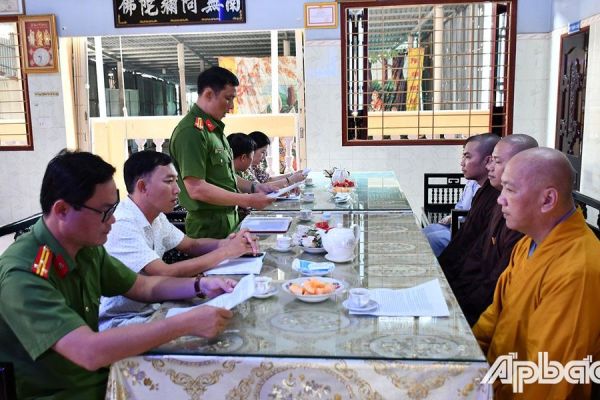 Phát huy vai trò của chức sắc tôn giáo trong phong trào 'Toàn dân bảo vệ an ninh Tổ quốc'