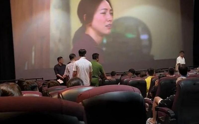 Phạt rạp phim cho học sinh dưới 18 tuổi xem phim 'Mai'