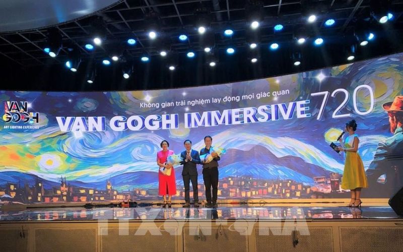 Ra mắt không gian trải nghiệm 720 độ cho người yêu nghệ thuật