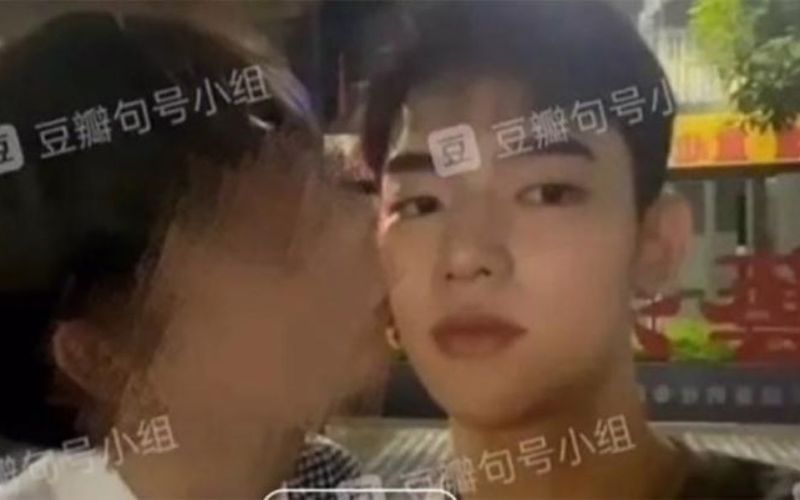 Rộ tin cặp đôi lệch nhau 18 tuổi rạn nứt, chồng trẻ còn lộ ảnh thân mật với trai lạ