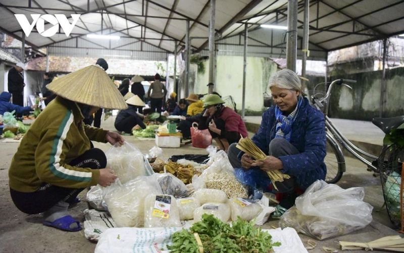 Rộn ràng chợ quê những ngày giáp Tết