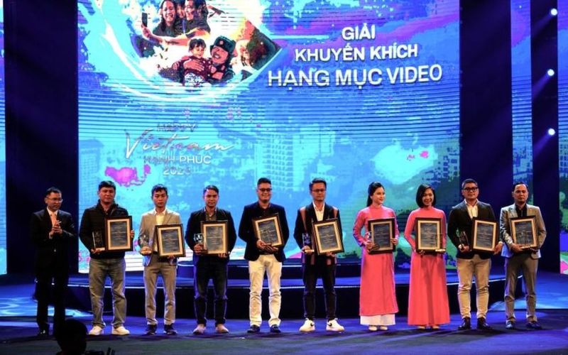Tác phẩm 'Mùa cà phê Tây Nguyên' đạt giải khuyến khích Cuộc thi ảnh, video 'Việt Nam Hạnh phúc-Happy Vietnam năm 2023'