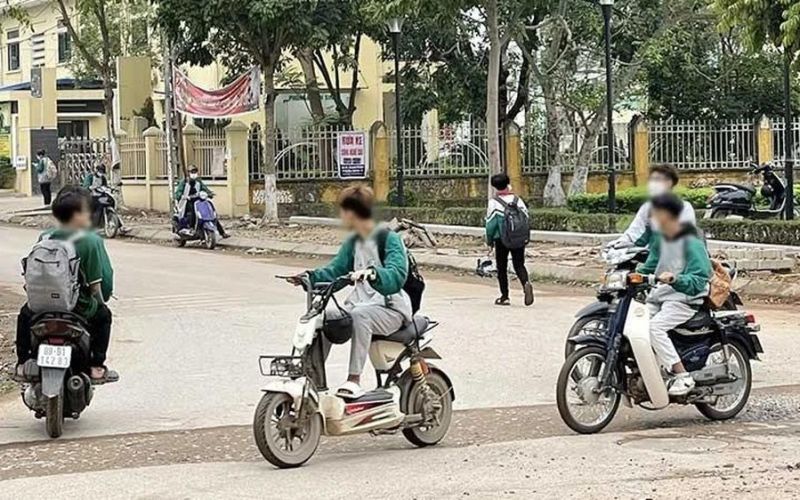 Tăng cường bảo đảm trật tự, an toàn giao thông cho lứa tuổi học sinh