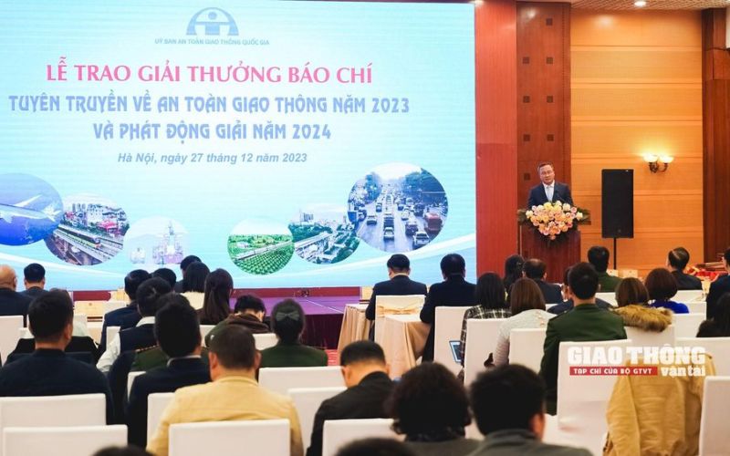 Tạp chí GTVT đoạt 6 giải thưởng Báo chí viết về ATGT