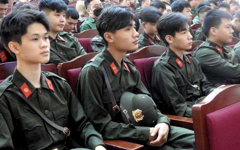 Thành phố gặp mặt, giao lưu thanh niên lên đường nhập ngũ