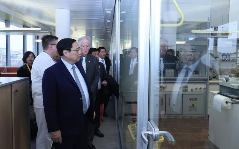 Thủ tướng đề nghị Công ty dược tầm cỡ toàn cầu tăng cường đầu tư, nghiên cứu, chuyển giao công nghệ với Việt Nam