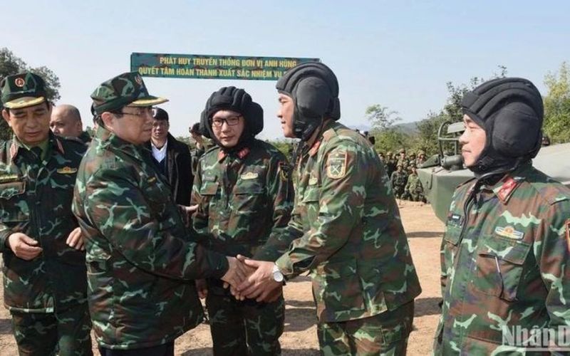Thủ tướng Phạm Minh Chính dự diễn tập chiến thuật của Quân đoàn 12