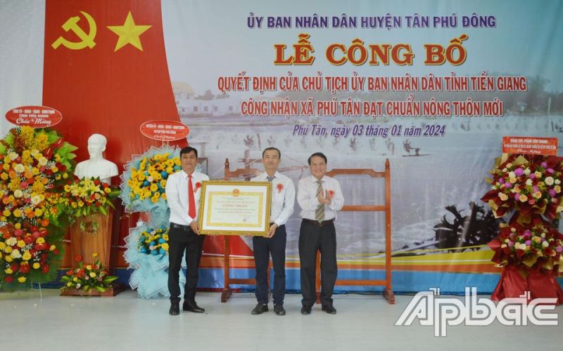 Tiền Giang có 100% xã đạt chuẩn nông thôn mới
