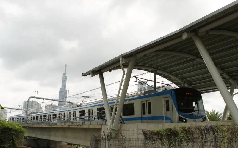 TP. Hồ Chí Minh tìm nhà cung cấp dịch vụ 17 tuyến xe buýt kết nối với metro số 1