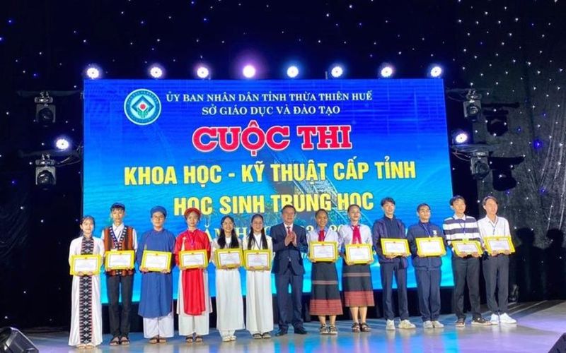 Trao 54 giải cuộc thi Khoa học - Kỹ thuật cấp tỉnh dành cho học sinh trung học