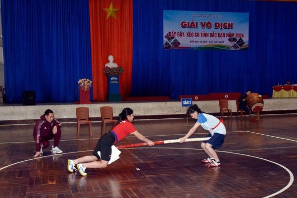 Trao giải các nội dung thi đấu môn đẩy gậy