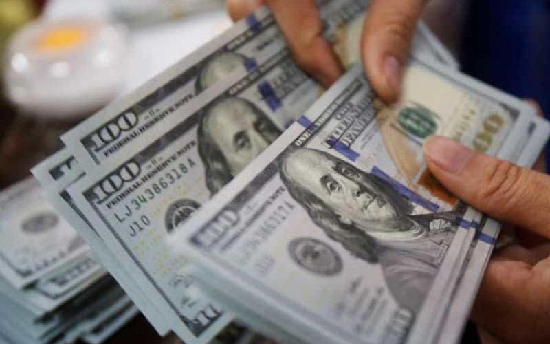 Tỷ giá USD hôm nay 22/2: Tiếp tục tăng mạnh trên thị trường tự do