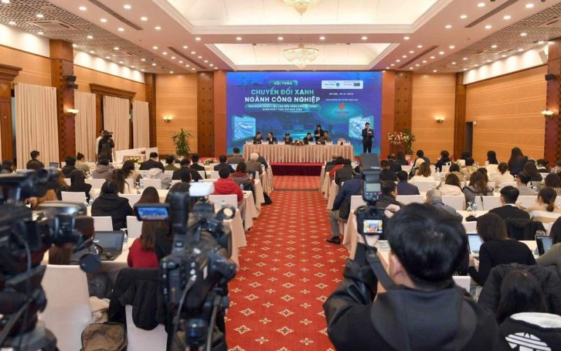 Ứng dụng nhiên liệu LNG nền tảng cho lộ trình giảm phát thải nhà kính