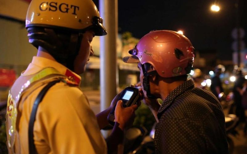 Vi phạm nồng độ cồn tăng vọt trong ngày Mùng 2 Tết