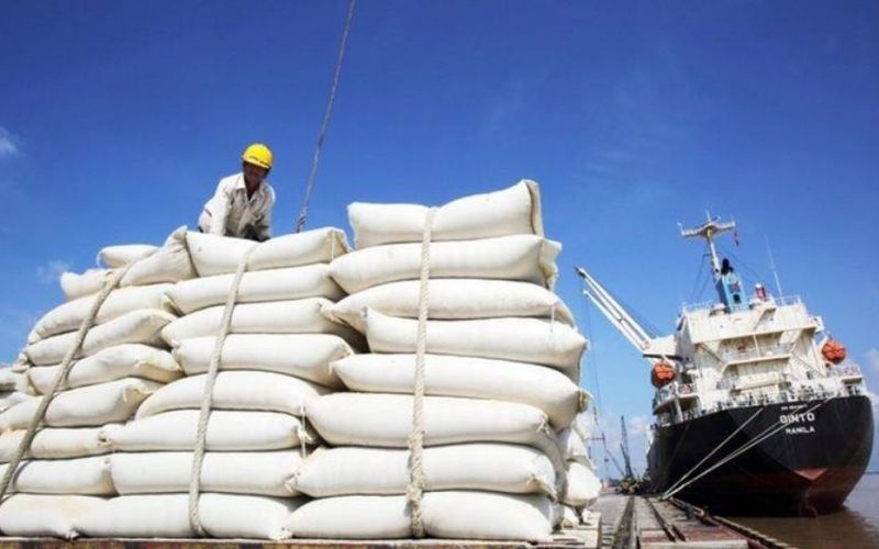 Xuất khẩu hàng hóa năm 2024: Những kỳ vọng mà thách thức